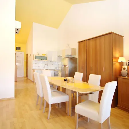 דירה Bakrac By Interhome